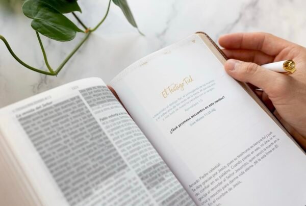 Biblia de Promesas Jesús para Todos (Blanco Marfil)