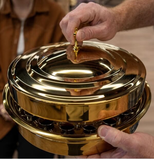 Communion Tray Cover, Brass/ Tapa Dorada para Bandeja de Comunión