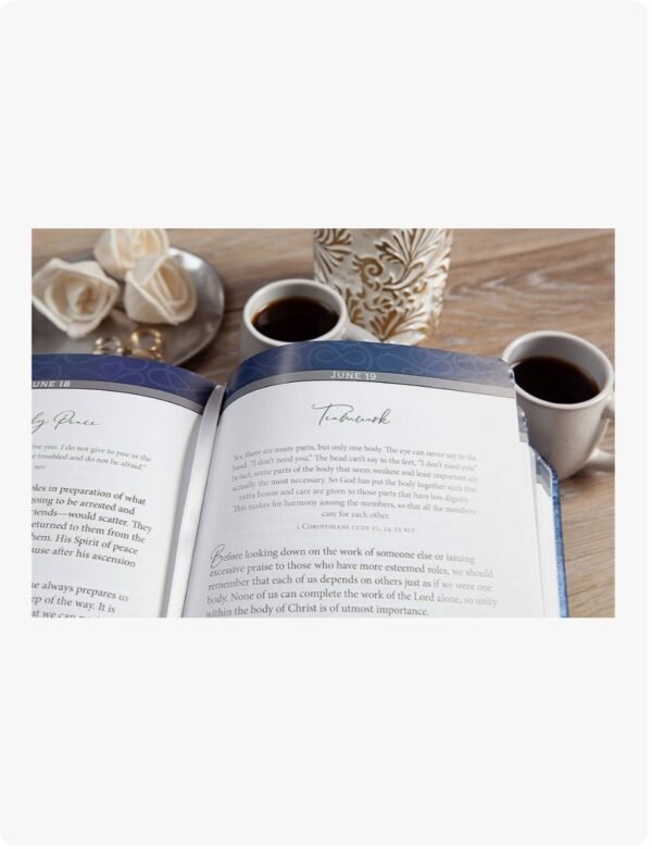 Daily Strength for Couples: A 365-Day Devotional