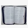 Biblia Bilingue RVR1960 Azul con zipper y Índice/ Blue Bilingual Bible KJV with zipper and index.